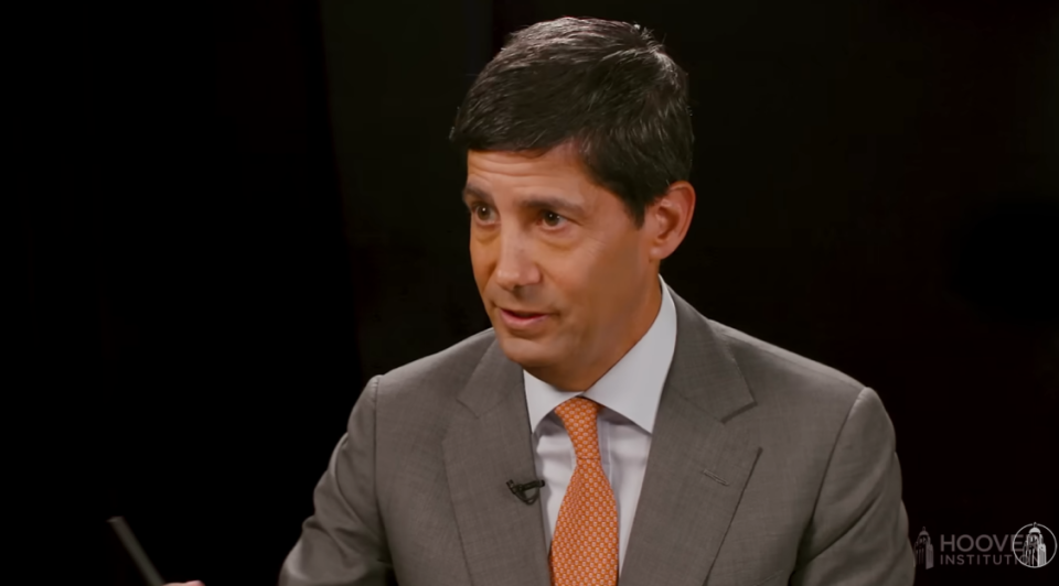 金银史诗级大跳水！贵金属一夜变天，要不要抄底？