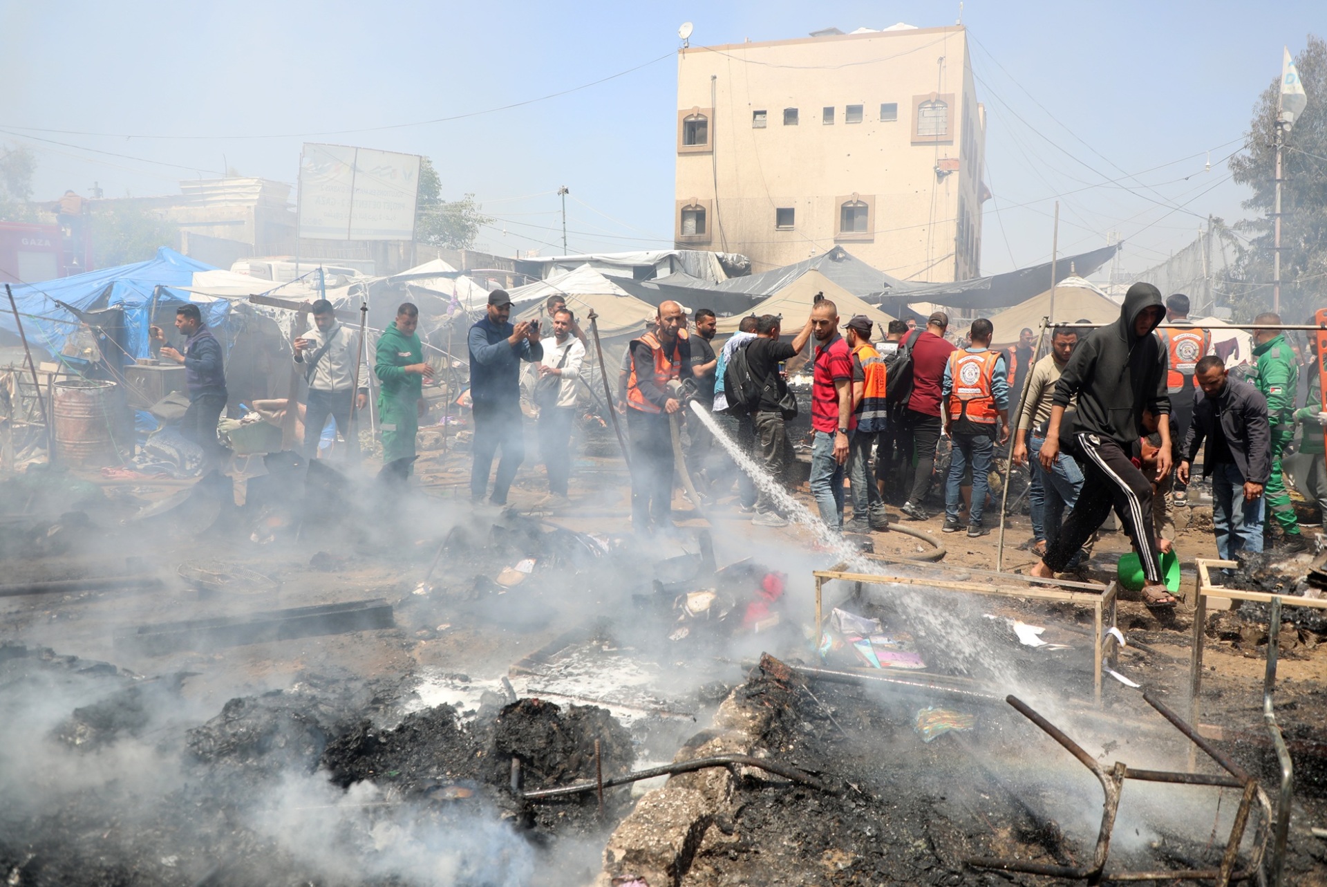 以军发动空袭,32人死亡!卡塔尔等多方谴责!哈马斯:以军指控是“无稽之谈”