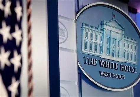 2月7日外盘头条：白宫考虑对房屋建筑商启动反垄断调查 比特币重返70000美元 苹果计划开放第三方语音AI助手