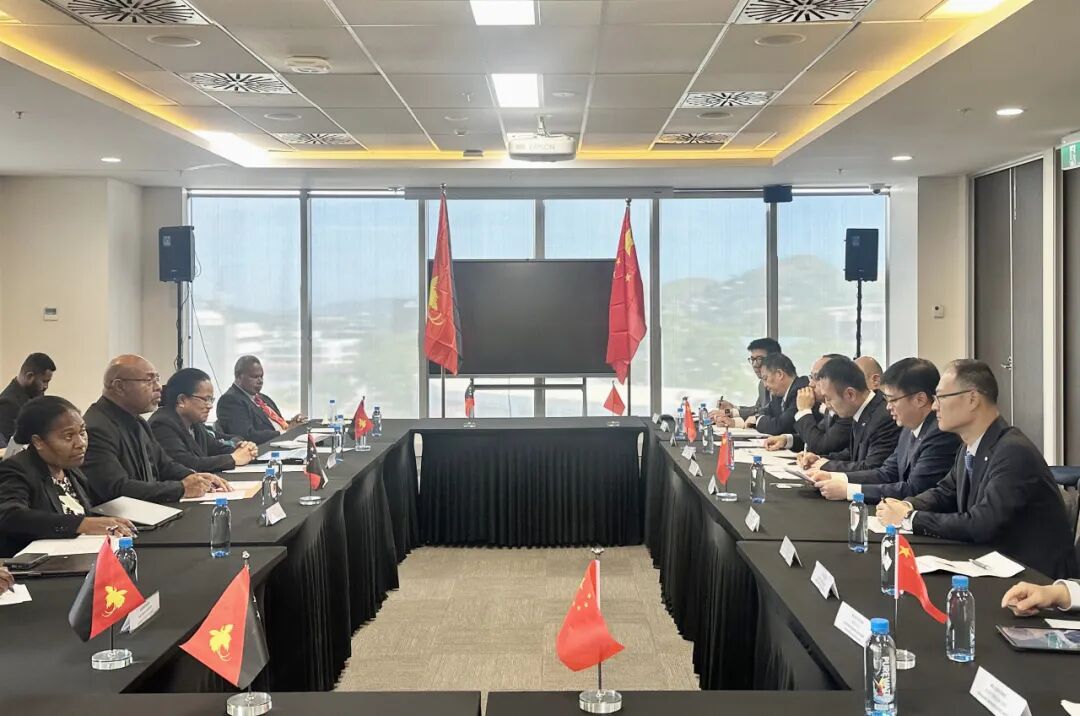 中国进出口银行董事长陈怀宇在巴布亚新几内亚开展工作调研