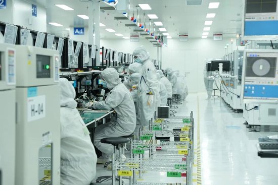 利好!000988,AI高速光模块订单排到四季度