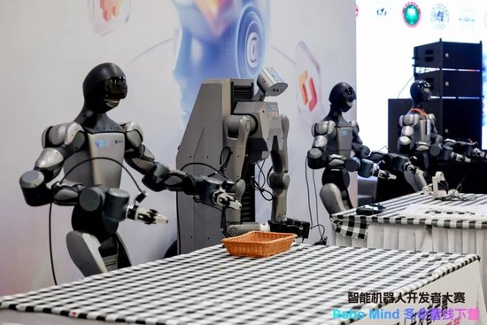 云锋红杉20亿重仓「顶配玩家」：千寻智能跃升百亿独角兽