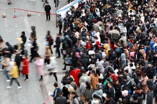 考公火爆,缩编却开始了