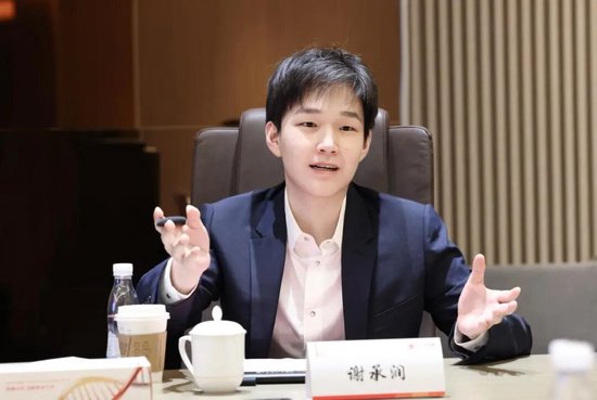 重塑中国生物制药：谢氏姐弟的资本棋局