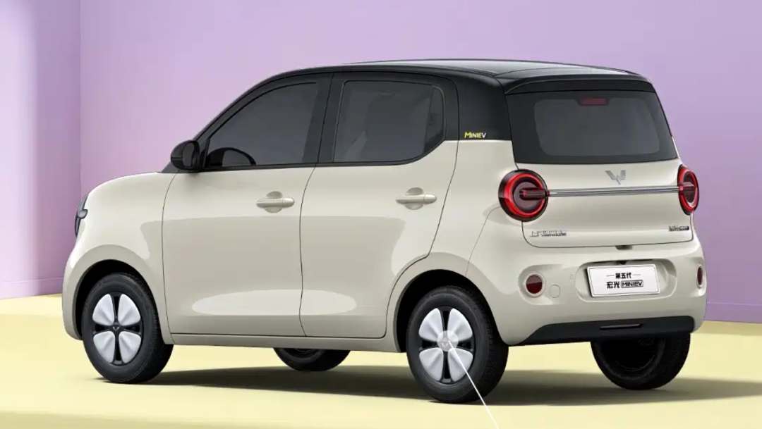 “中年人的一代神车”直降10万，本田为什么在新能源时代慢了“亿”点？