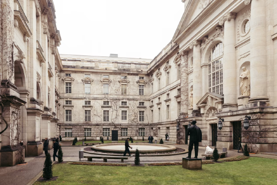 美国人正以创纪录数量离开美国