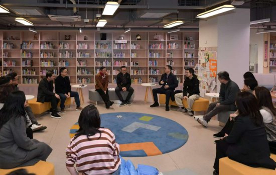 马云:AI带来了一个让教育回归教育本身的机会