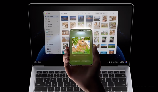 当硬件不再稀缺，手机拼的到底是什么？