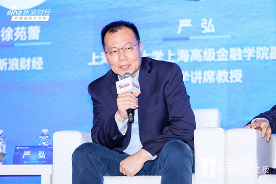 AI时代真相:码农被取代,电工却稳如泰山 | 博鳌新浪财经之夜