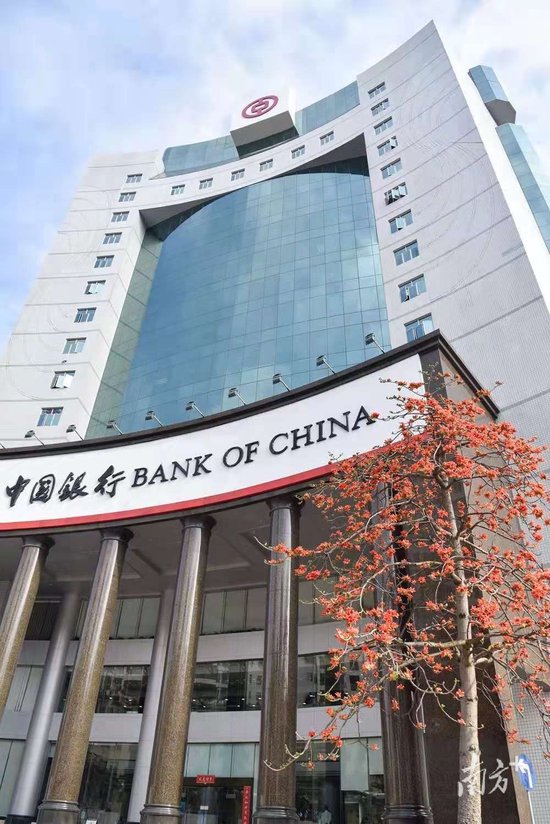 22家银行2025年成绩单来了！“晒”出哪些信息量？