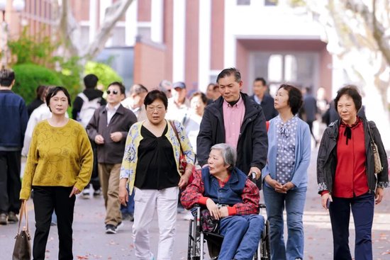 上海交通大学校友代表陈光明：校训精神已深入骨髓