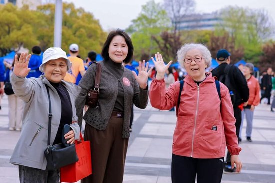 上海交通大学校友代表陈光明：校训精神已深入骨髓