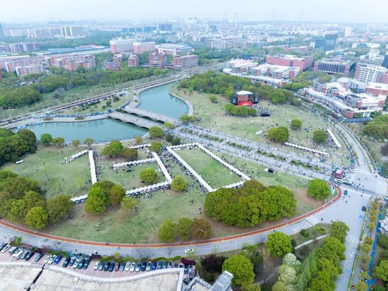 上海交通大学校友代表陈光明：校训精神已深入骨髓