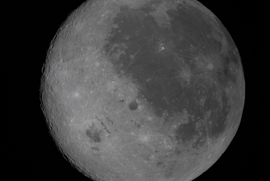 NASA宇航员飞掠月球背面 踏上返回地球行程