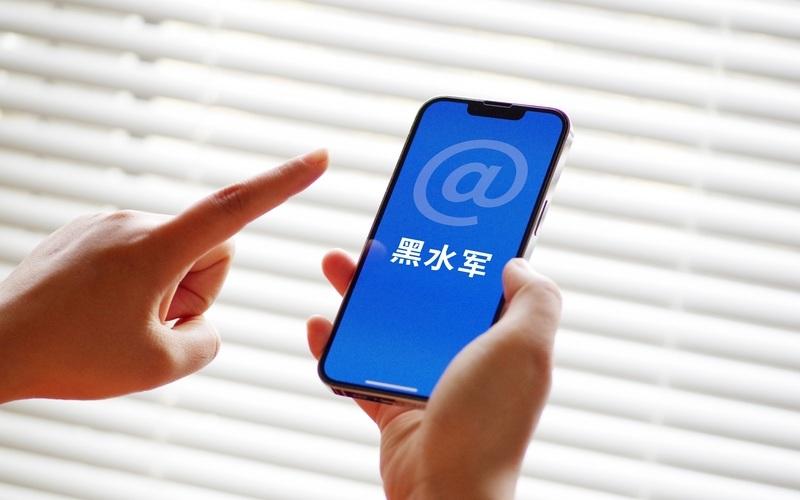 李想怒怼“黑水军”，新能源汽车发展不容恶意拉踩