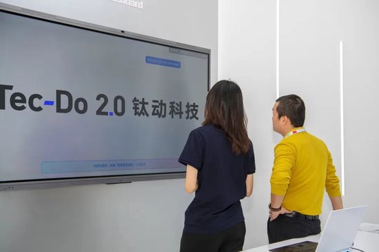 36岁,账上躺着30亿,他是最懂海外流量的中国人