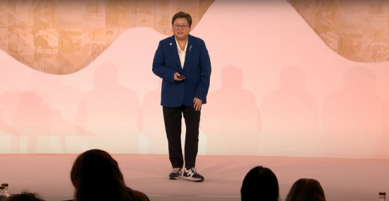 悄悄删广告了事？ 梦龙高端冰淇淋用“脚”营销，被指物化女性！客服称加强审核官方沉默