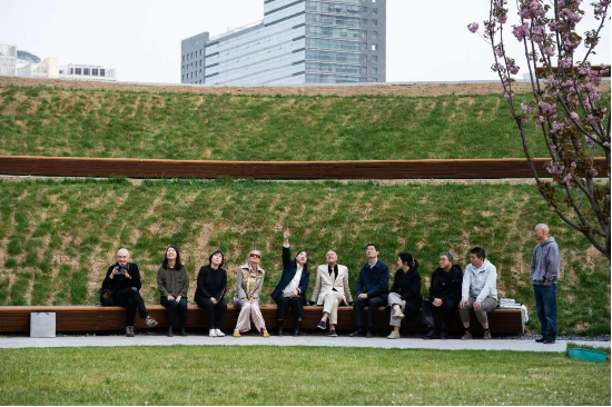 全球建筑泰斗诺曼·福斯特到访维晟中心,北京CBD核心区再添大师印记