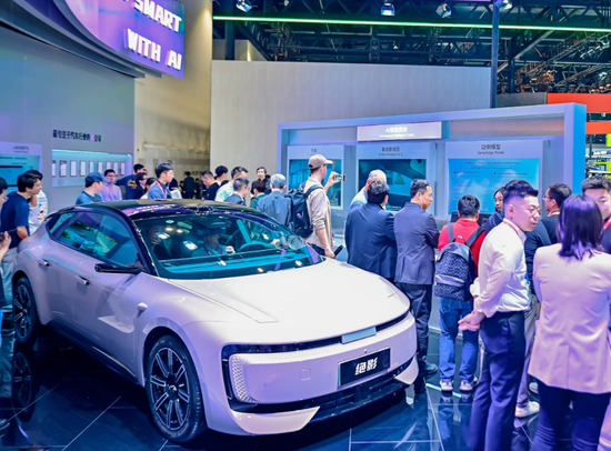 “龙虾”驾到，车圈“红”了