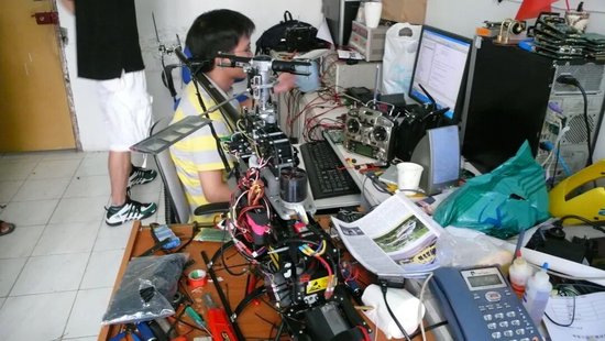 汪滔谈大疆两波离职潮:几乎全部去创业了,还从大疆挖走一些人