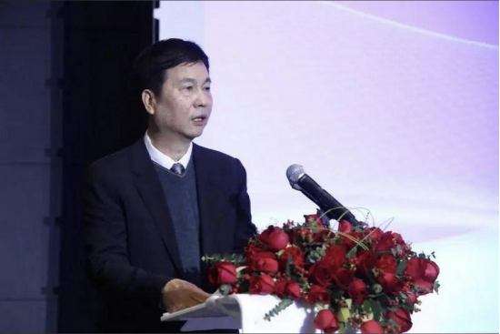 套现超200亿只是开始？押注宁德时代成名后，苏州富豪裴振华又抛出业绩暴增与港股IPO | 长三角资本局