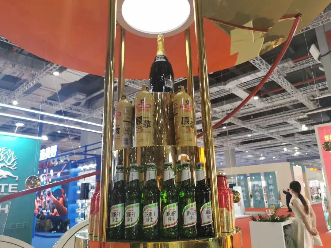 销量下滑，青岛啤酒“押注”世界杯
